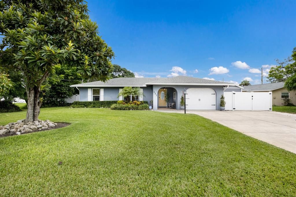 Attached, Backyard, Exterior, Facade, Ranch