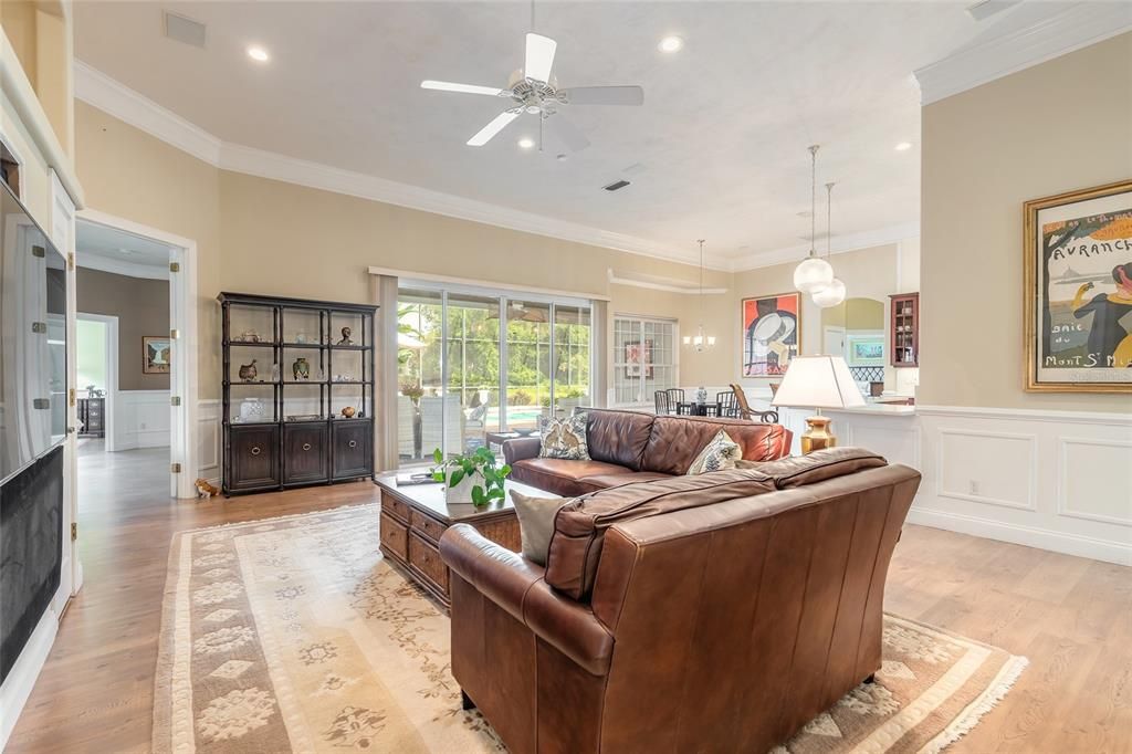 Interior, Living room, Pendant Lights, Recessed Lighting, Wood Texture Flooring