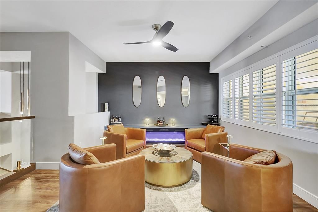 Interior, Living room, Recessed Lighting, Wood Texture Flooring