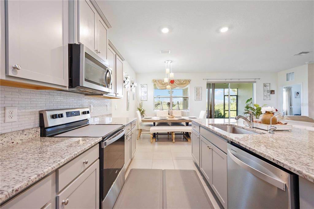 Dining room, Interior, Kitchen, Pendant Lights, Recessed Lighting, Stainless Steel Appliances