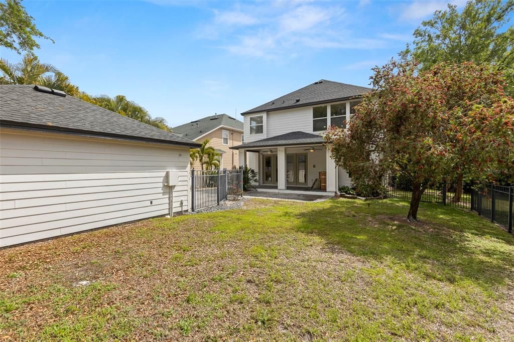 Backyard, Exterior