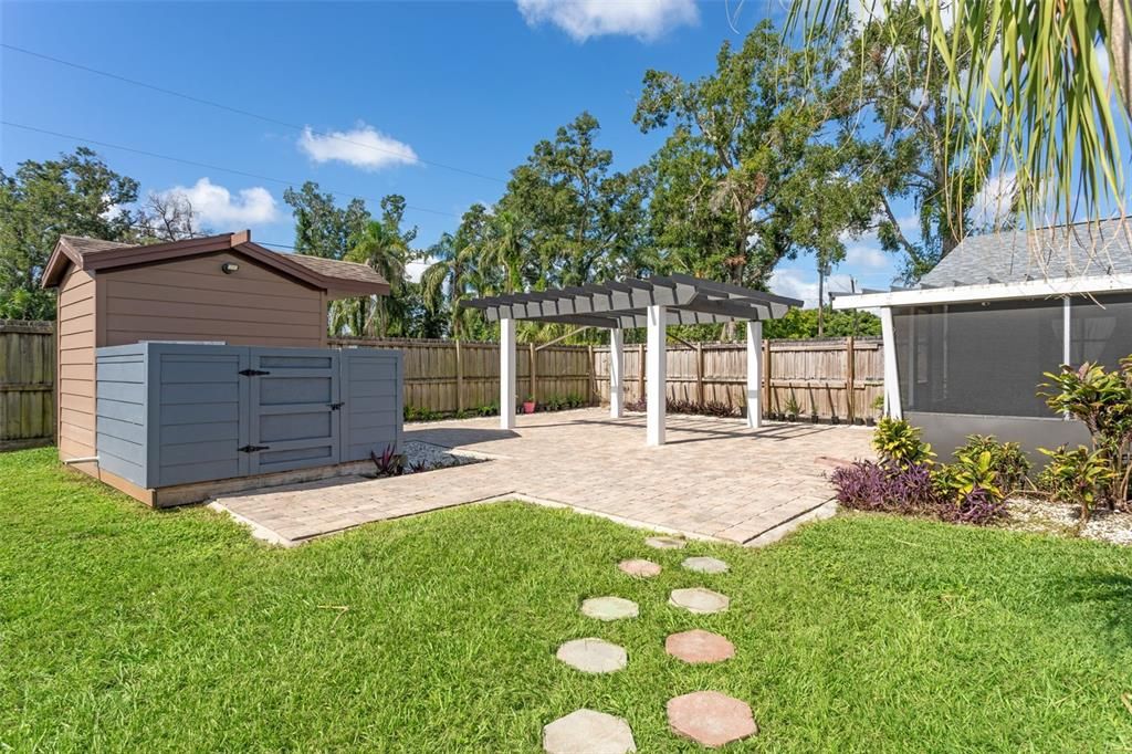 Backyard, Exterior