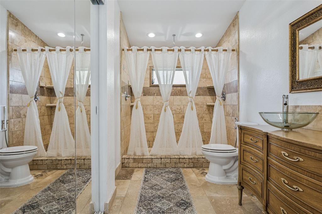 Bathroom, Interior, Recessed Lighting