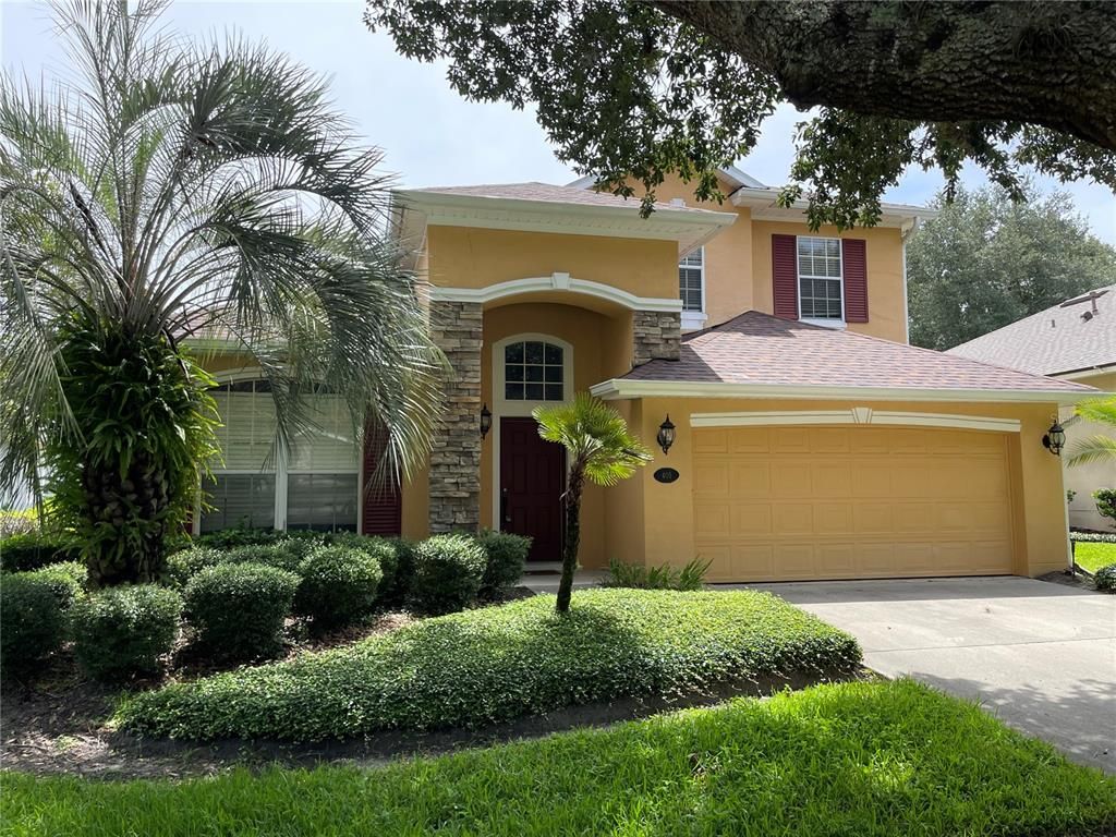 Attached, Exterior, Facade, Mediterranean