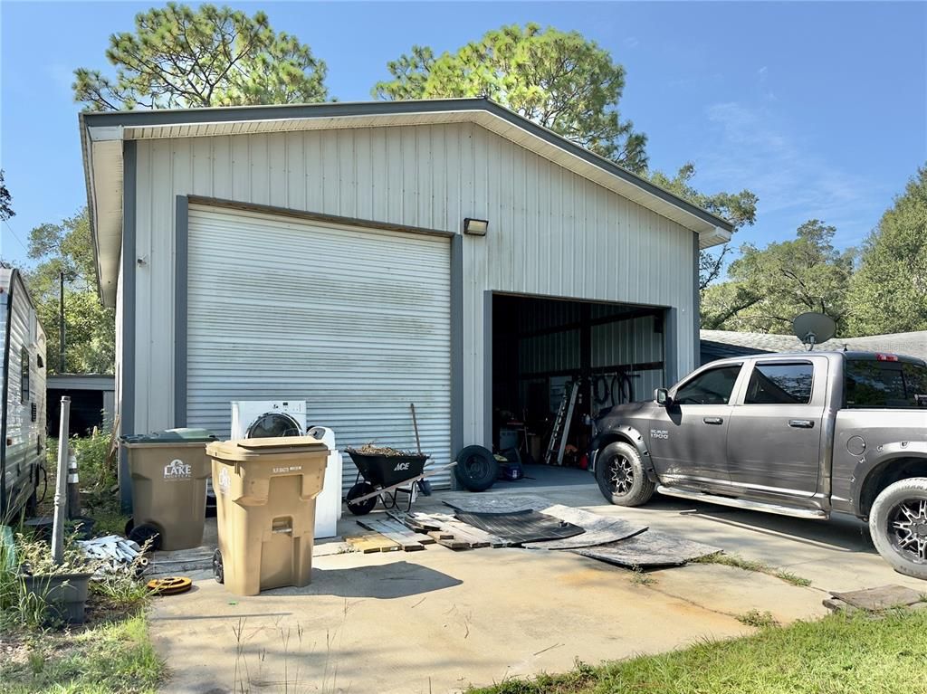 Detached Garage, Exterior