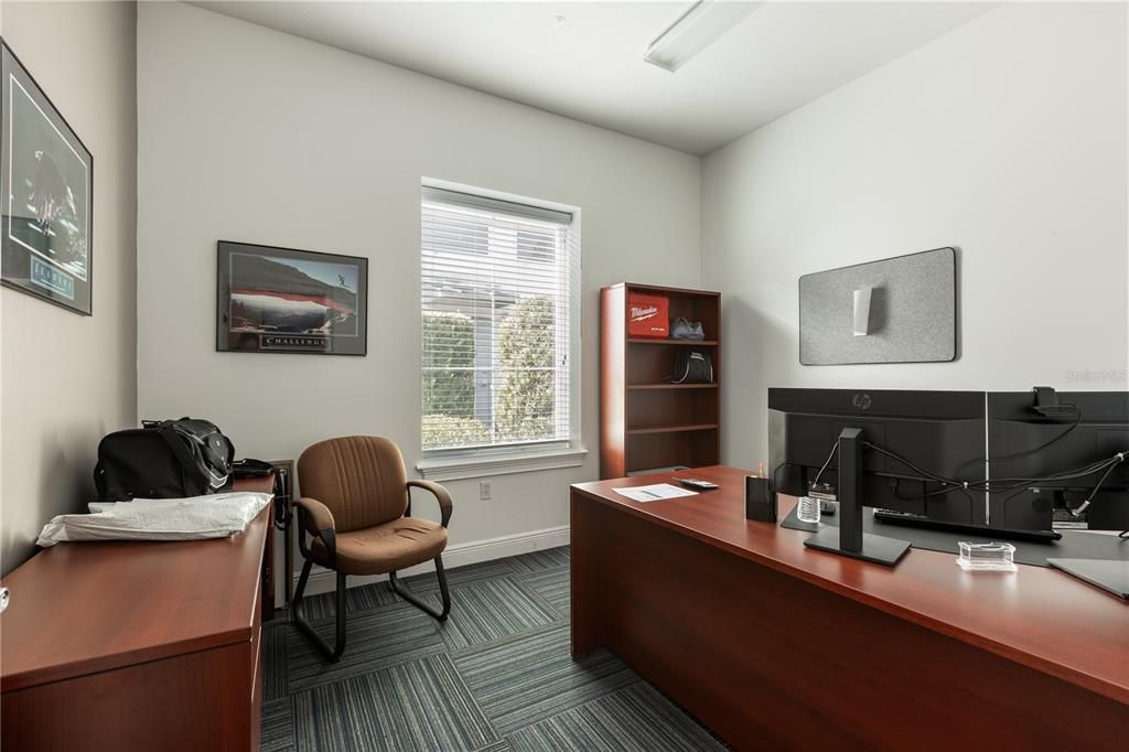 Home Office, Interior