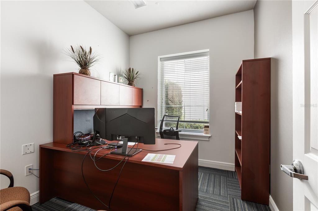 Home Office, Interior