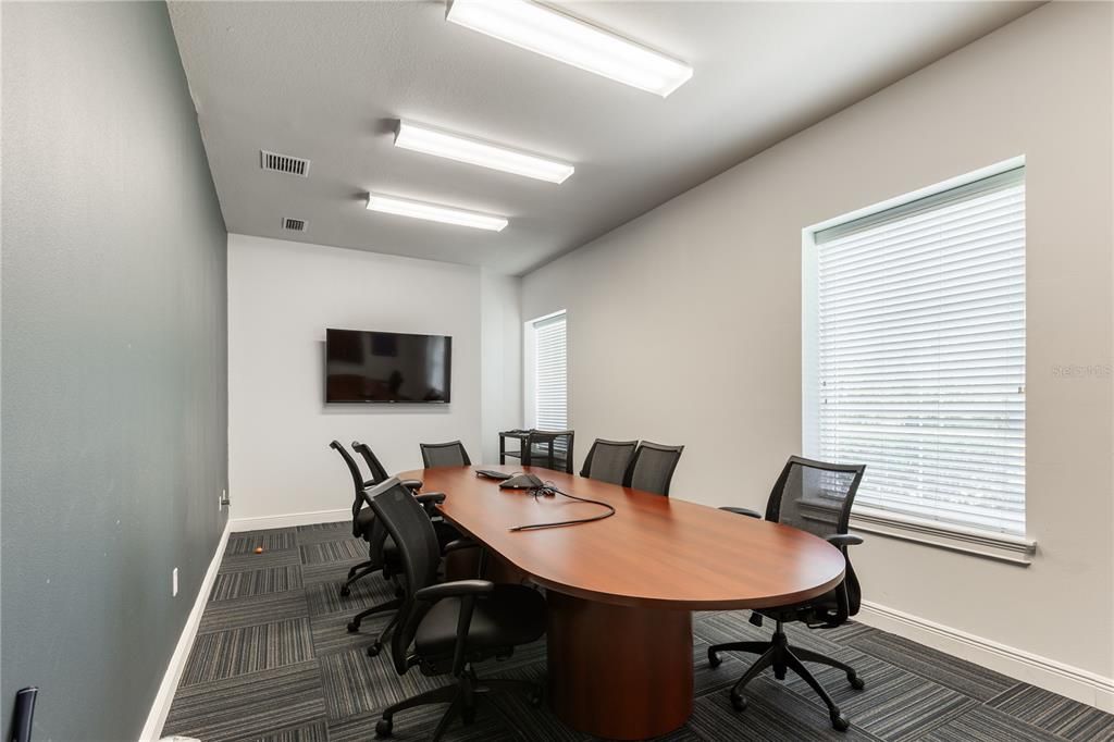 Home Office, Interior