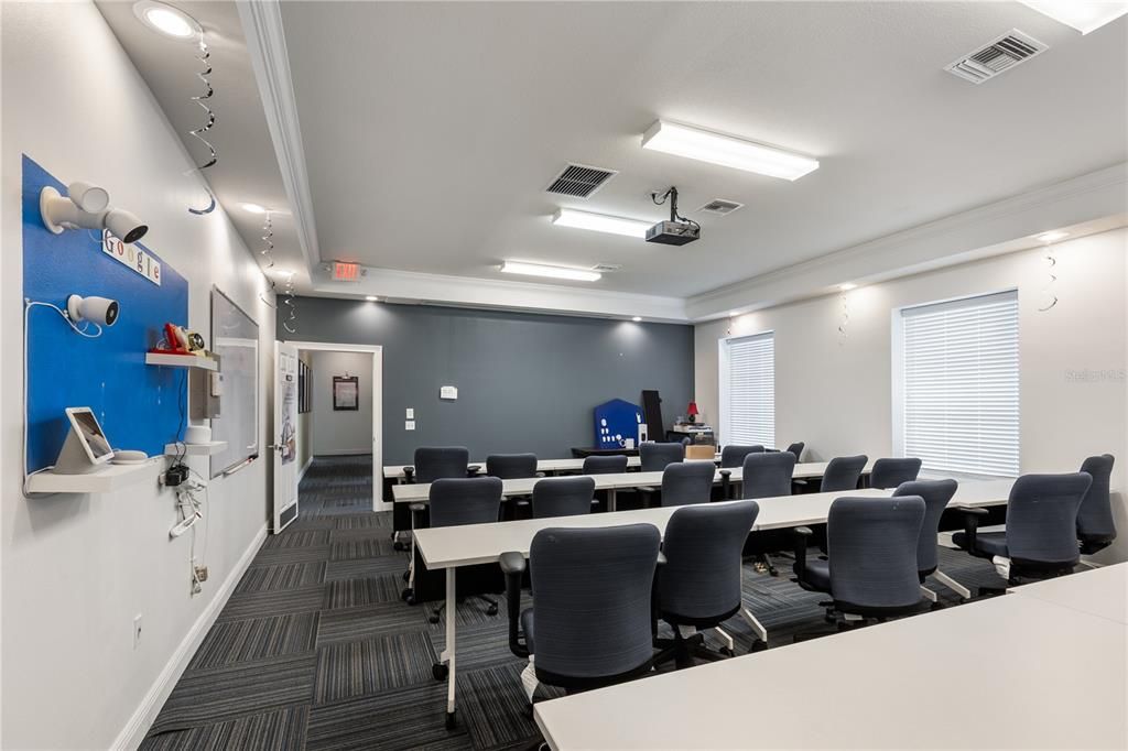 Dining room, Interior, Recessed Lighting