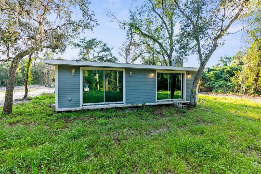 Backyard, Exterior