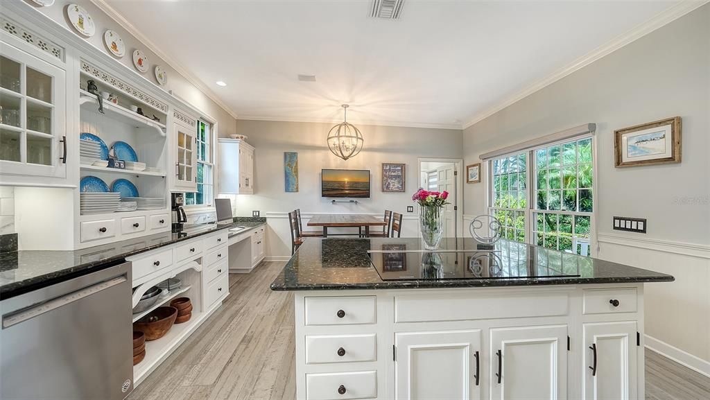 Dining room, Interior, Kitchen, Pendant Lights, Recessed Lighting, Wood Texture Flooring