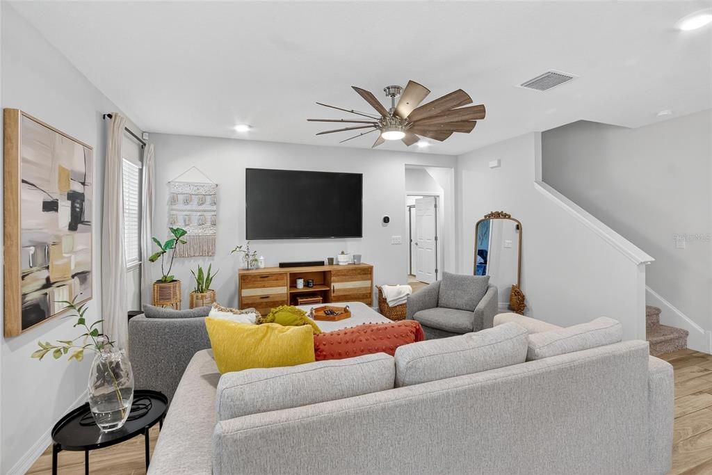 Interior, Living room, Recessed Lighting, Wood Texture Flooring