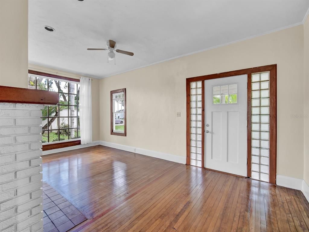 Empty room, Interior, Recessed Lighting, Stone Walls, Wood Texture Flooring