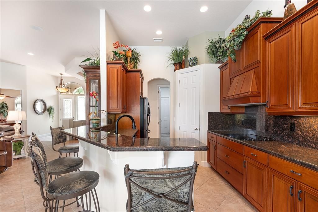 Dining room, Interior, Kitchen, Recessed Lighting
