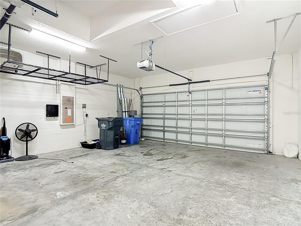 Garage, Interior