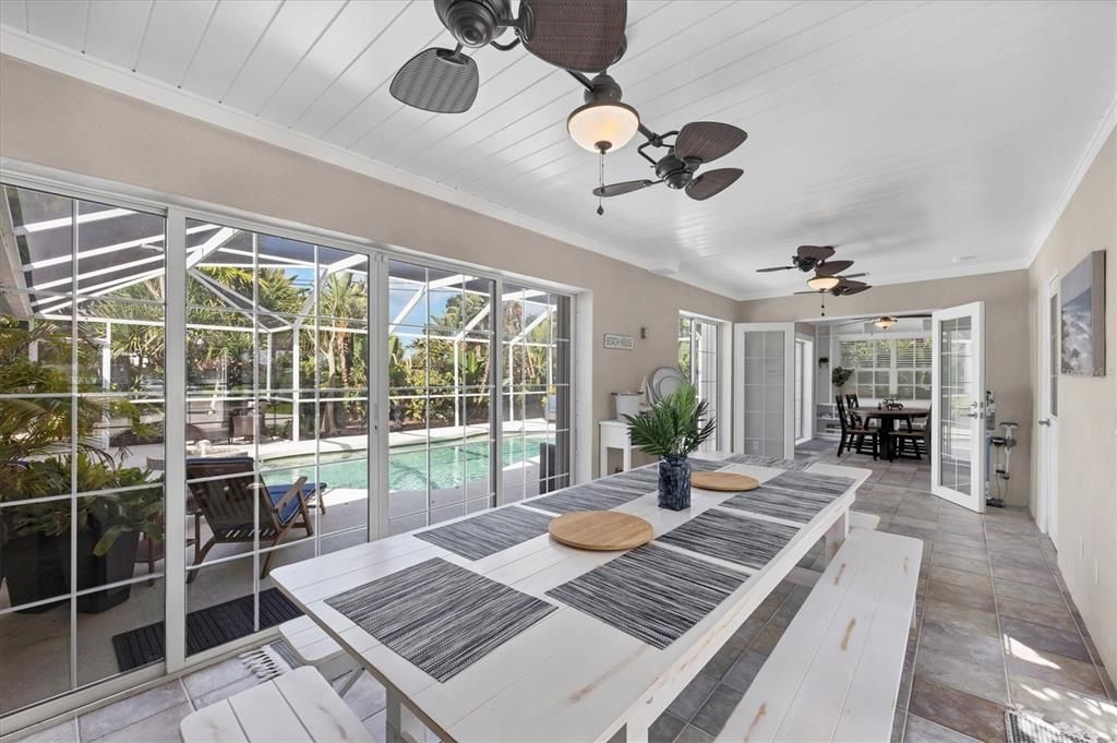 Dining room, Interior, Sun Room