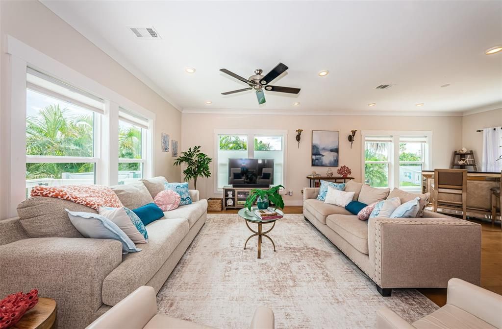 Interior, Living room, Recessed Lighting, Wood Texture Flooring