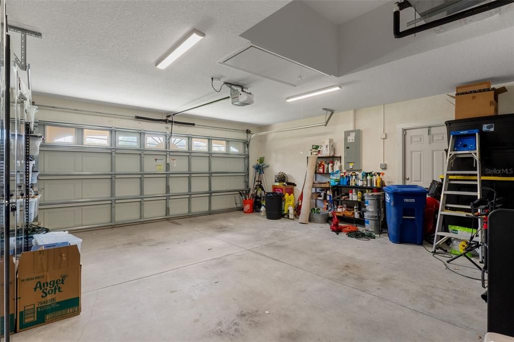 Garage, Interior
