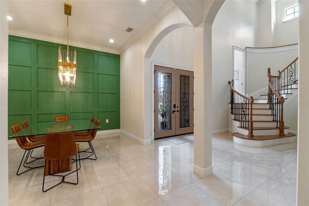 Dining room, Interior, Pendant Lights, Recessed Lighting