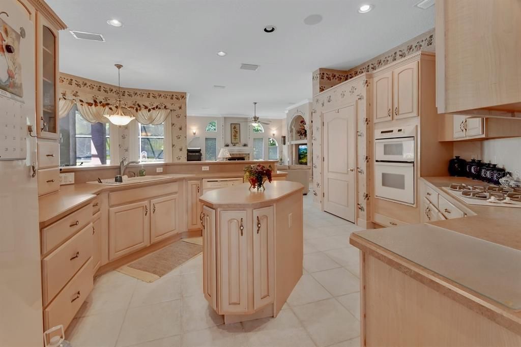 Interior, Kitchen, Pendant Lights, Recessed Lighting