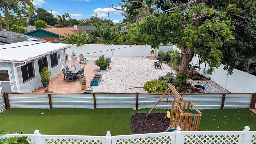 Backyard, Exterior