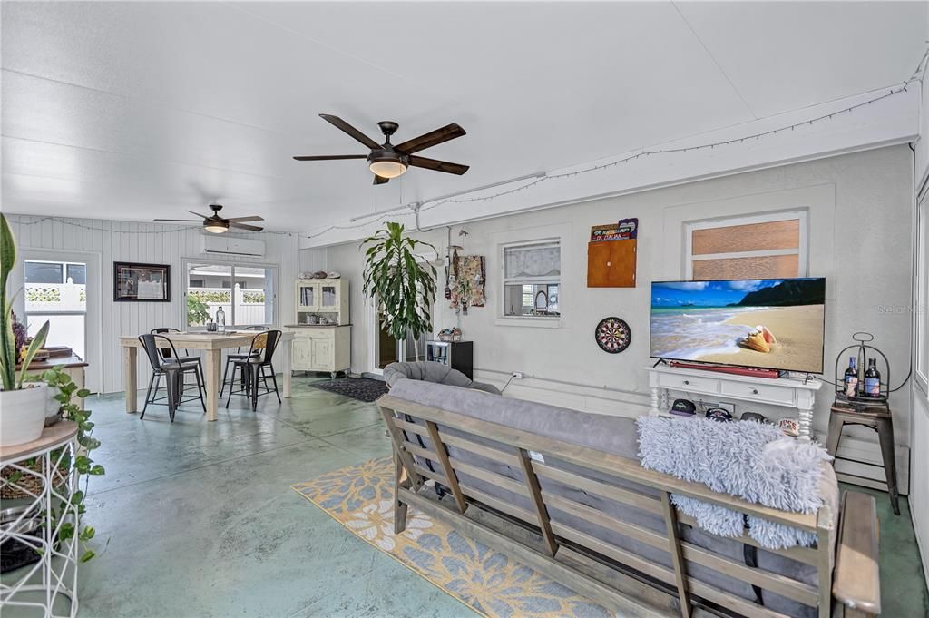 Dining room, Interior
