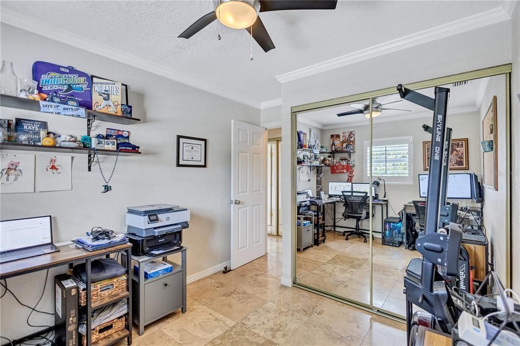 Home Office, Interior