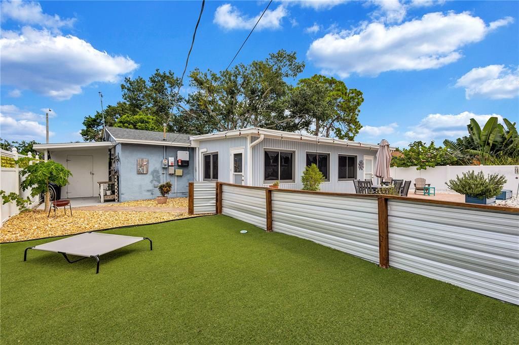Backyard, Exterior
