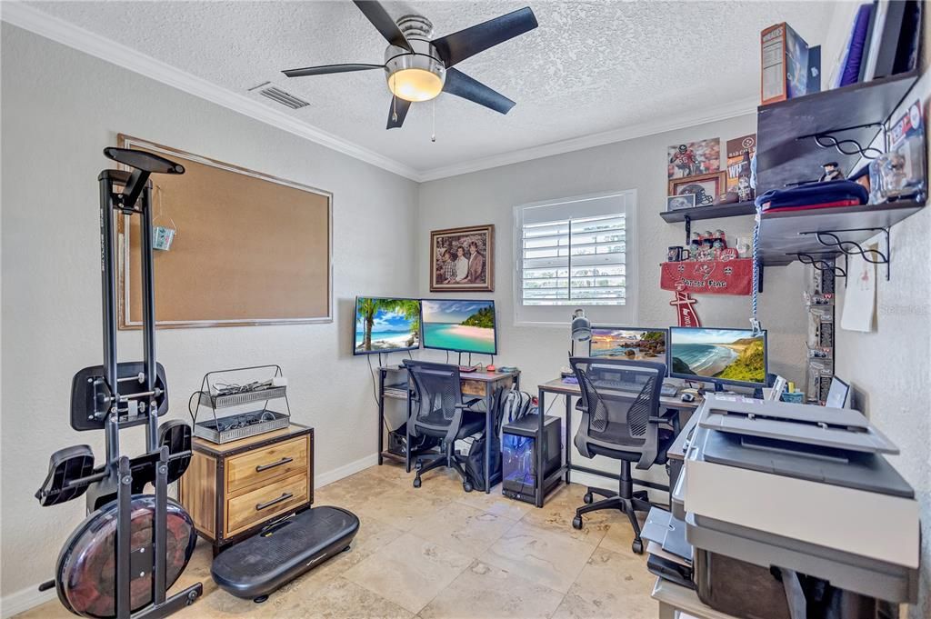 Home Office, Interior