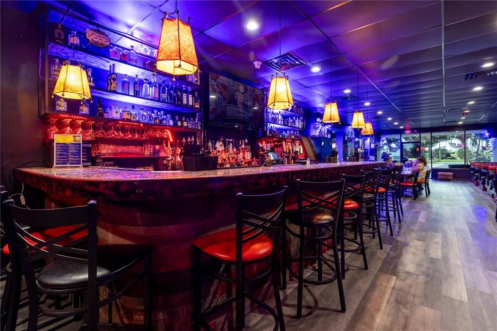 Interior, Pendant Lights, Recessed Lighting, Wood Texture Flooring