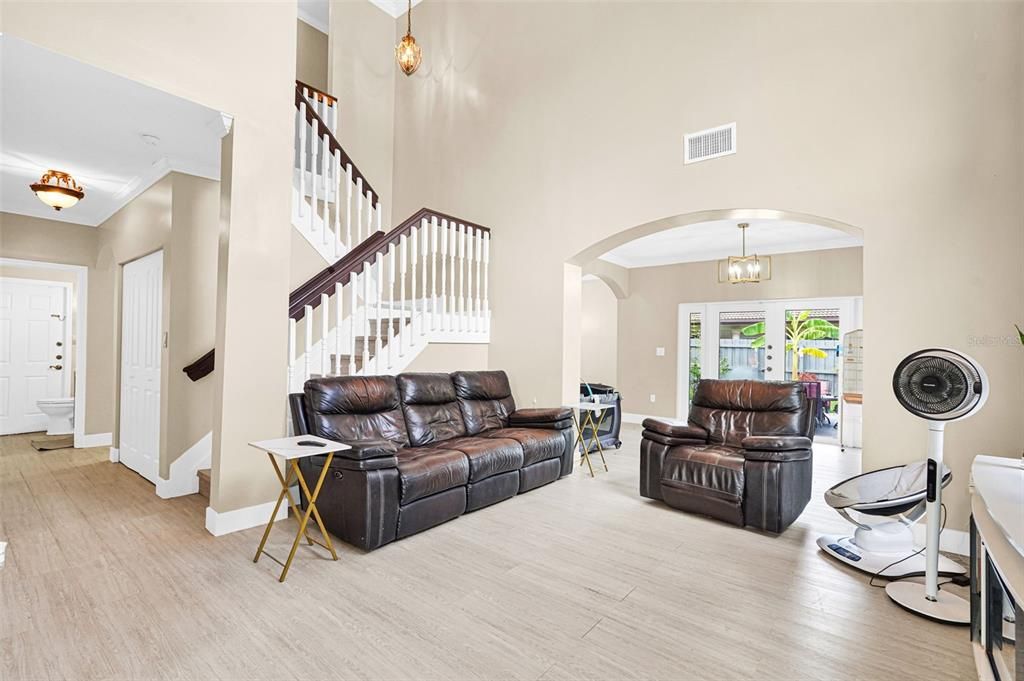 Chandelier, Interior, Living room, Pendant Lights, Wood Texture Flooring