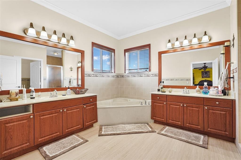 Bathroom, Dual Sink Vanities, Interior, Wood Texture Flooring