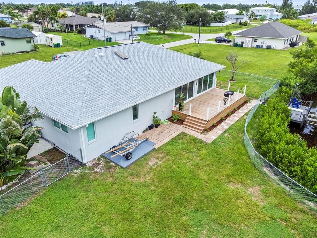 Exterior, Drone