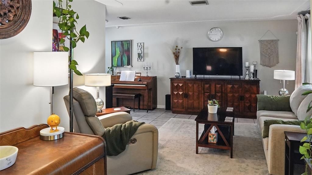 Interior, Living room, Piano