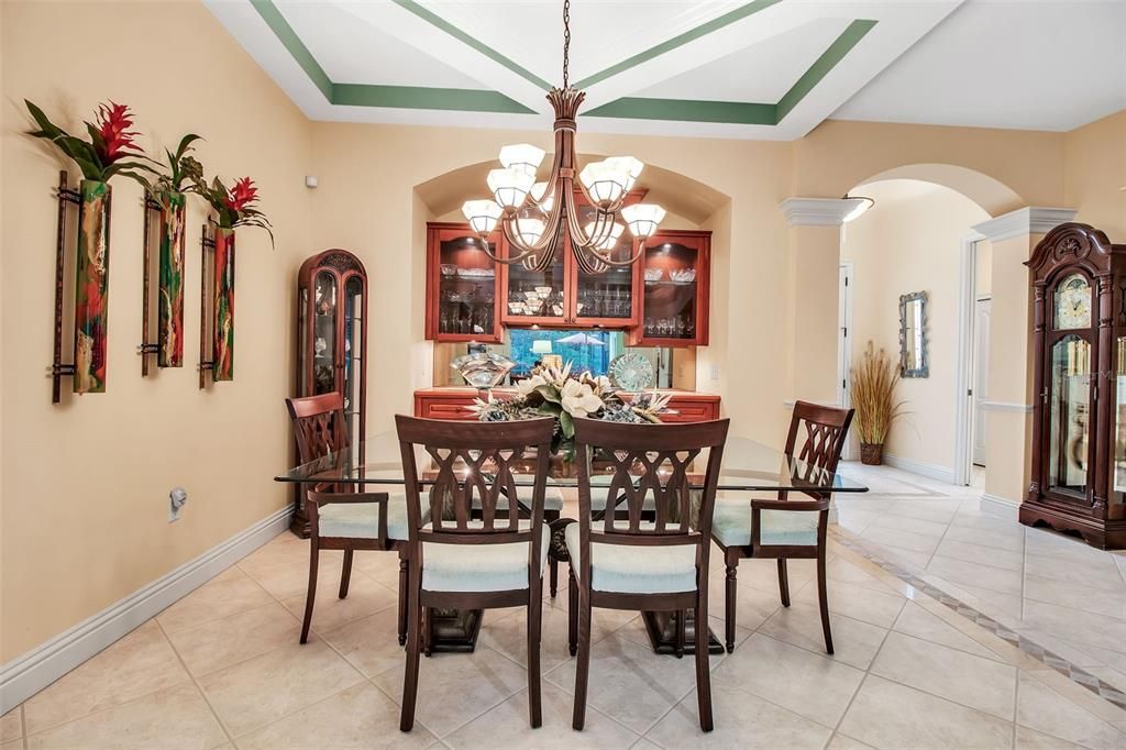 Chandelier, Dining room, Interior