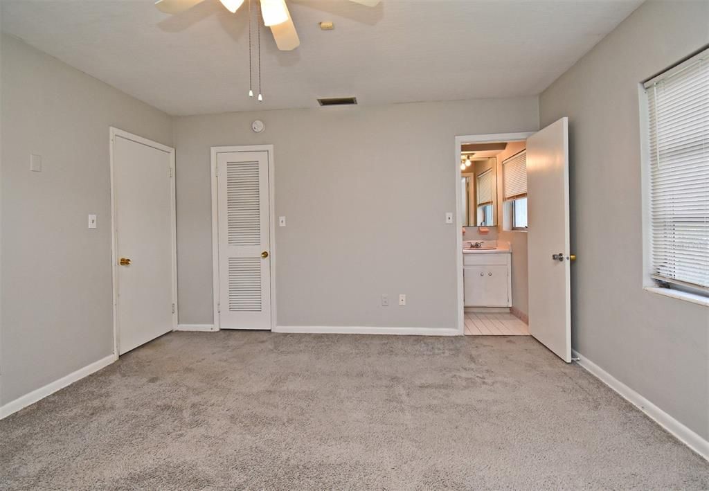 Bathroom, Empty room, Interior