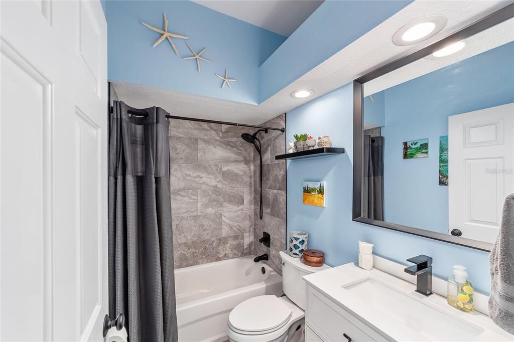 Bathroom, Interior, Recessed Lighting