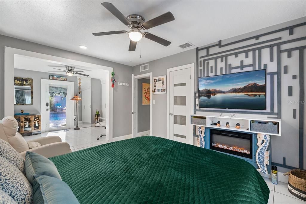 Fireplace, Interior, Living room, Recessed Lighting