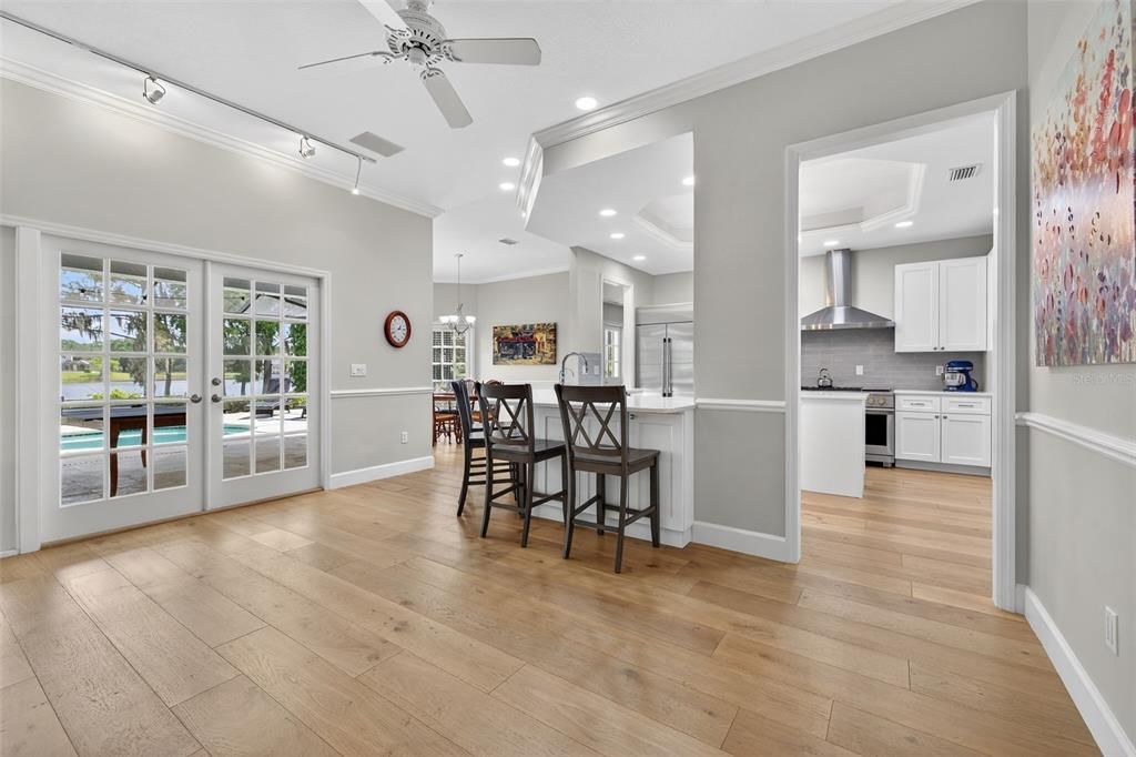 Dining room, Interior, Kitchen, Pendant Lights, Recessed Lighting, Wood Texture Flooring