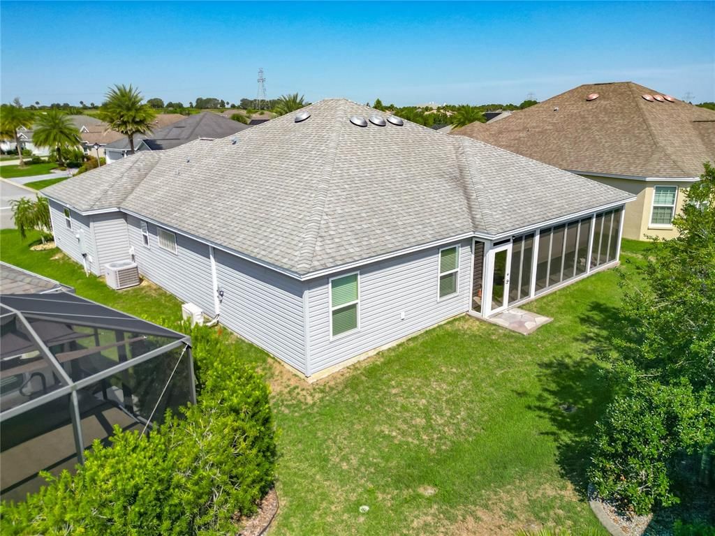 Exterior, Drone