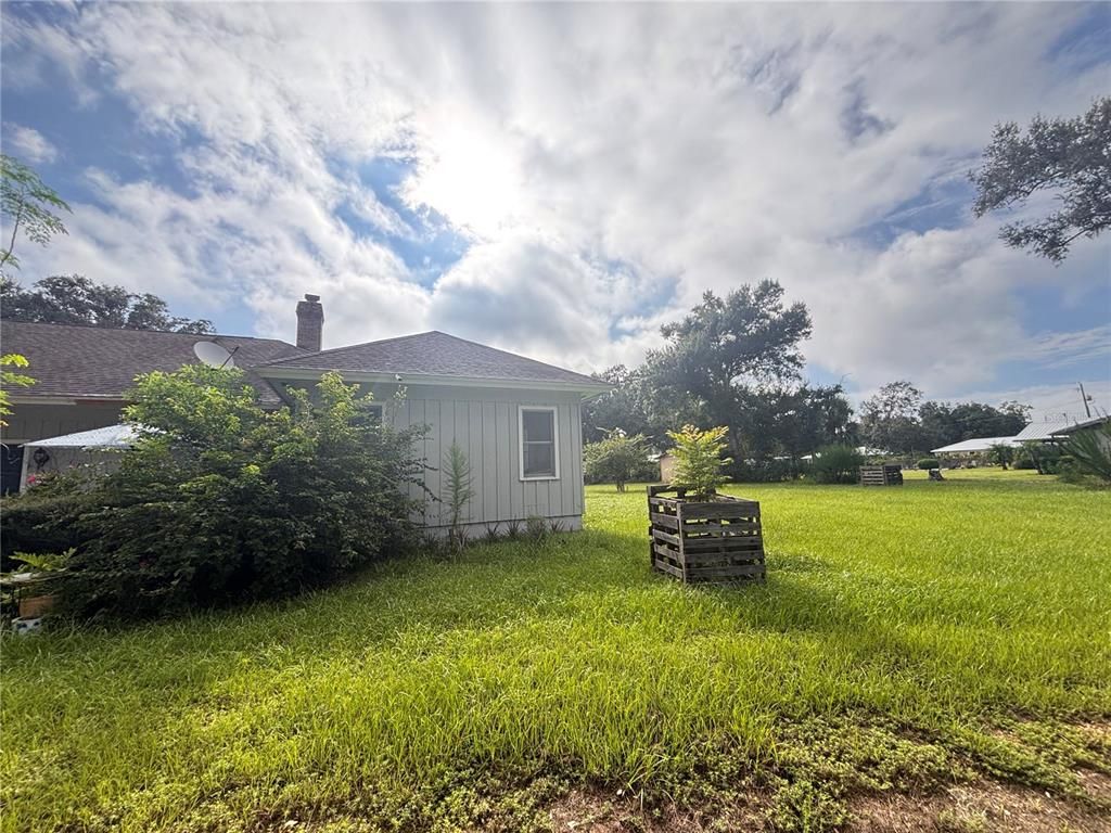 Backyard, Exterior