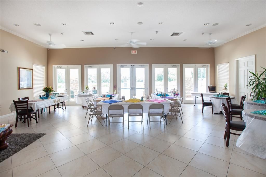 Dining room, Interior, Recessed Lighting