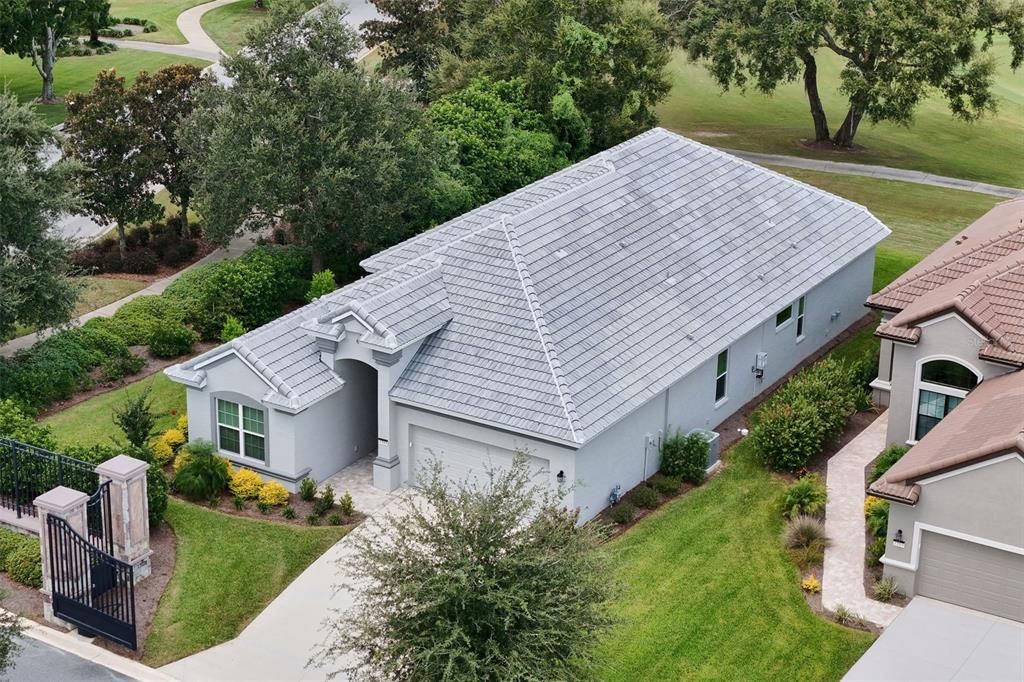 Exterior, Drone