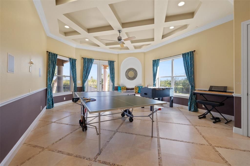 Game Room, Interior, Recessed Lighting