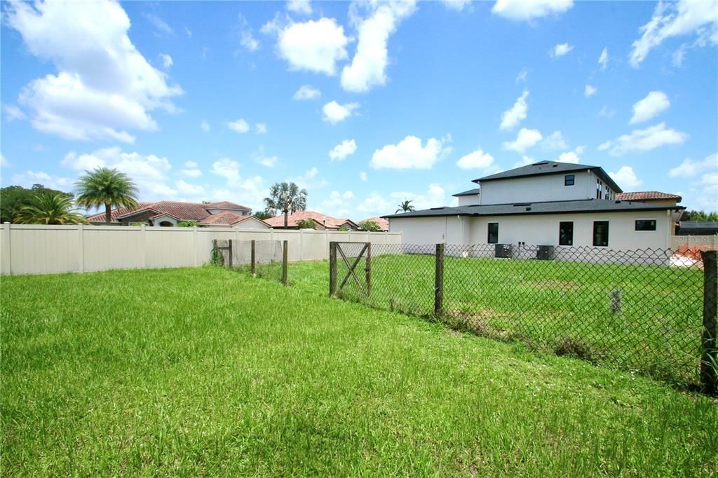 Backyard, Exterior