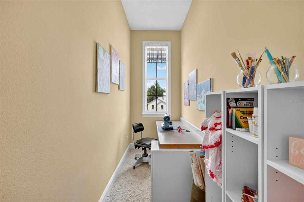 Home Office, Interior