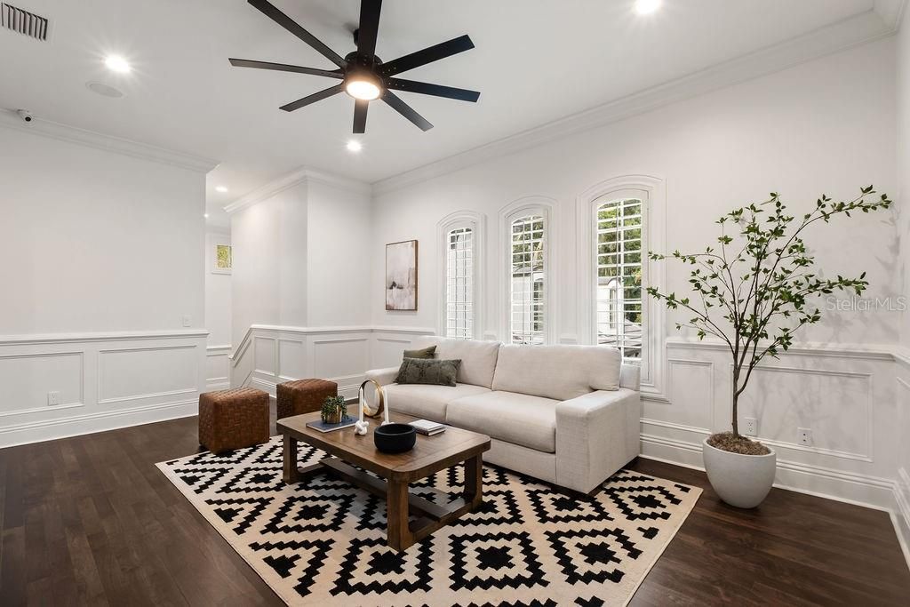 Interior, Living room, Recessed Lighting, Wood Texture Flooring
