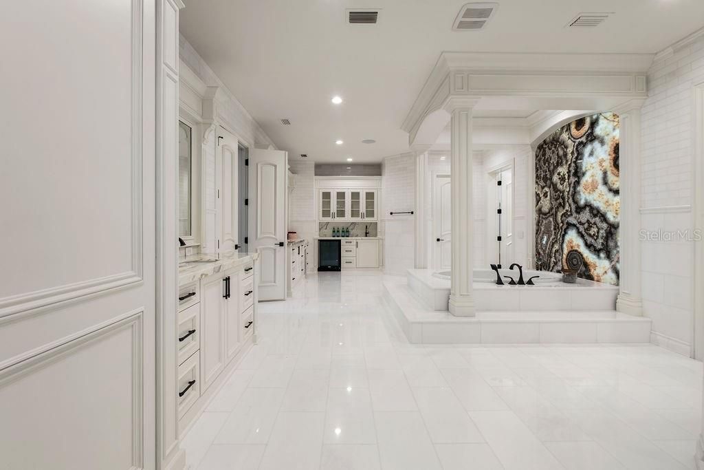 Bathroom, Interior, Recessed Lighting