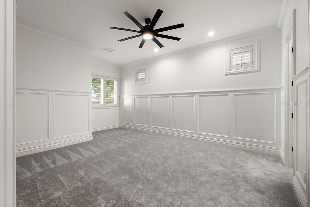 Empty room, Interior, Recessed Lighting
