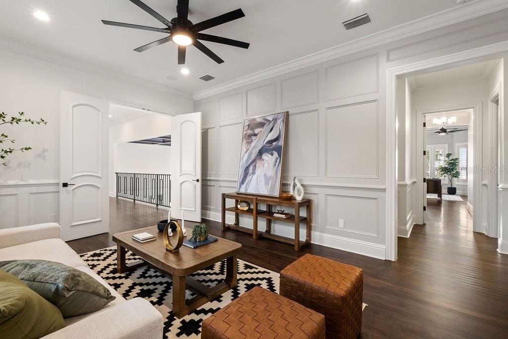 Interior, Living room, Recessed Lighting, Wood Texture Flooring